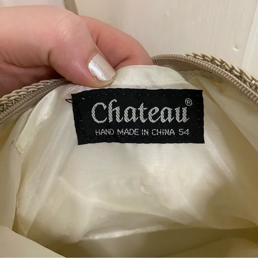 CHATEAU | Handmade in China Crochet Tan Crossbody Bag with Bow - Picture 7 of 11